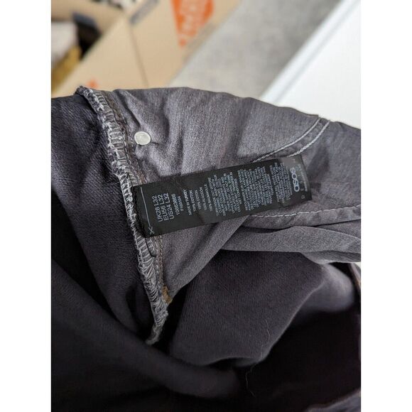 asos DESIGN US Size 24 Dark Rinse Cut Off Jeans - Picture 3 of 9